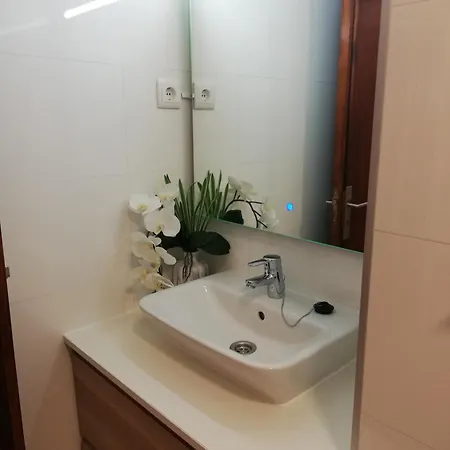 Buddies Charm House * אבאירו