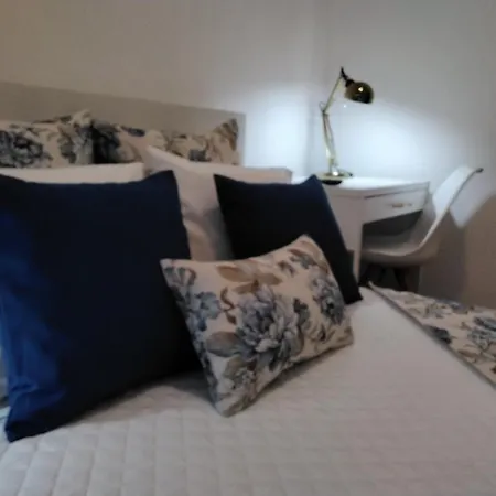 Buddies Charm House Apartman