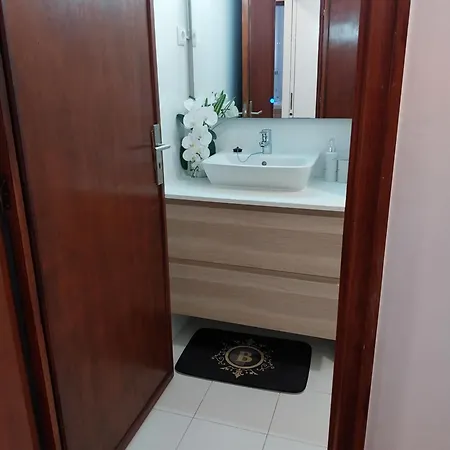 Buddies Charm House * אבאירו