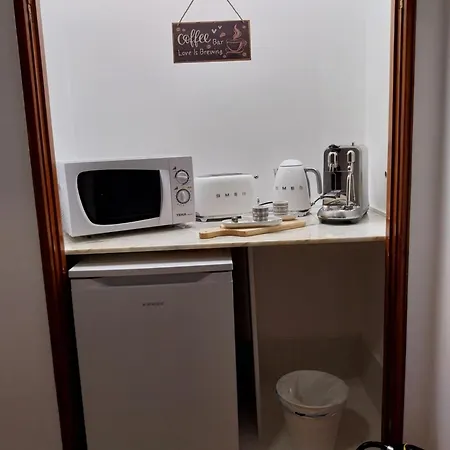 Buddies Charm House אבאירו