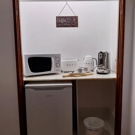 Buddies Charm House אבאירו