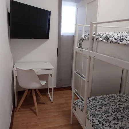 Buddies Charm House אבאירו