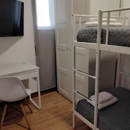 Buddies Charm House דירה *