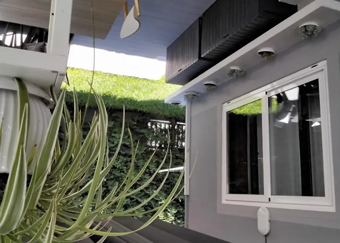 Buddies Charm House *